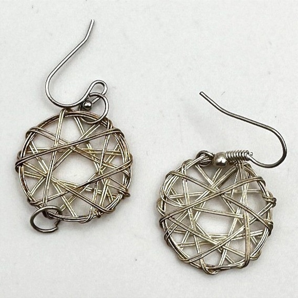 Vintage 90s Gold Tone Wreath Wire Wrapped Round Dangle Earrings Boho Jewelry Y2K